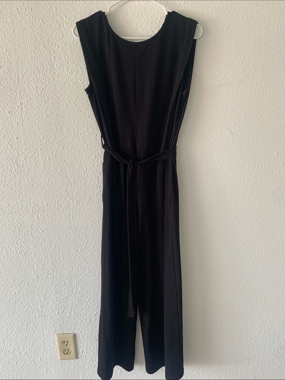 Max Studio Black Sleeveless Wide-Leg Jumpsuit with Waist Tie